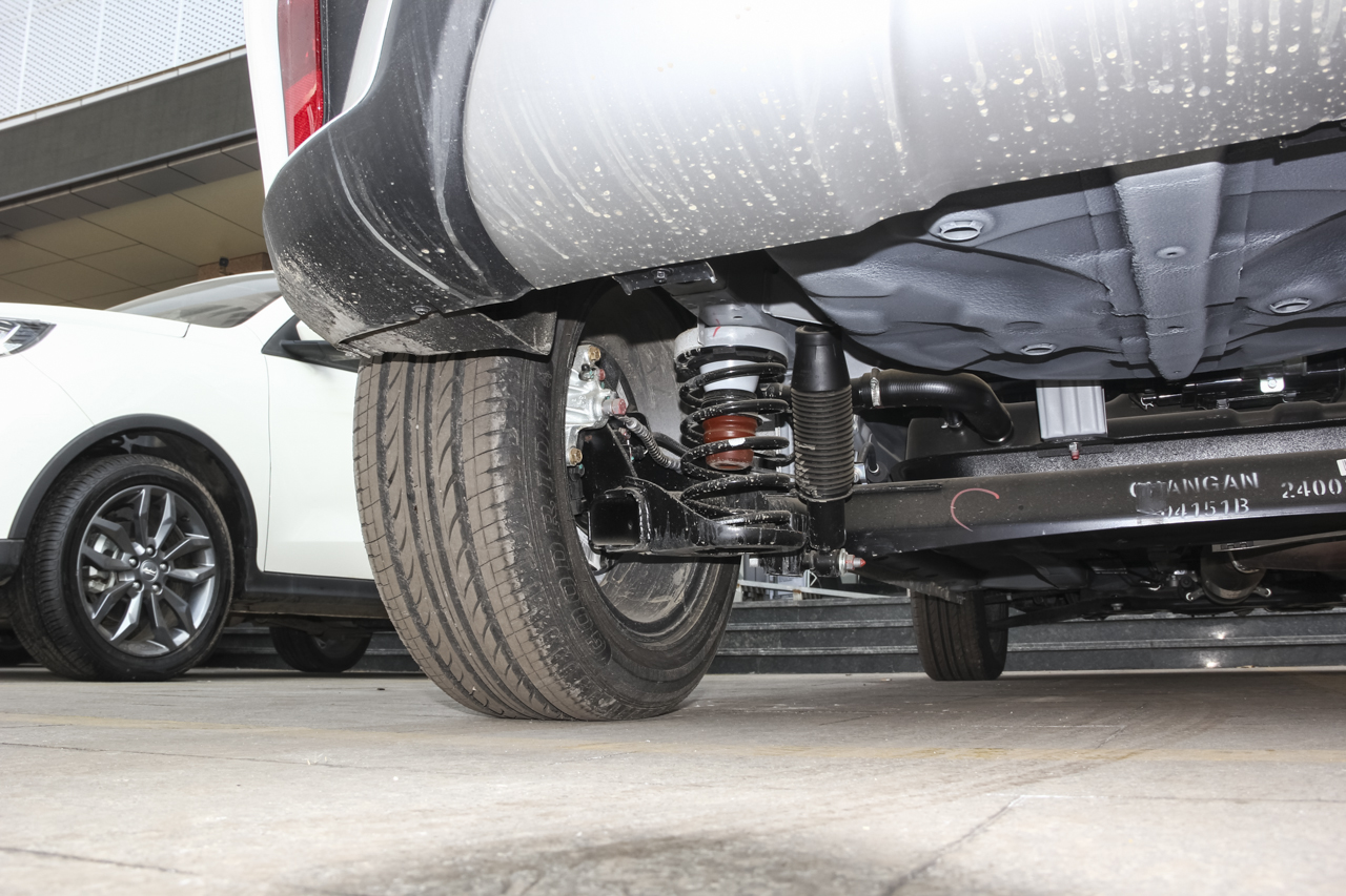 2017款陆风X2 1.6L手动劲锐版 