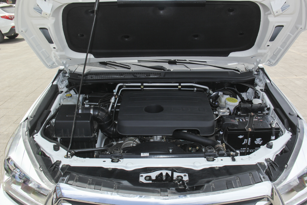 2018款庆铃TAGA 3.0T手动四驱超豪华版