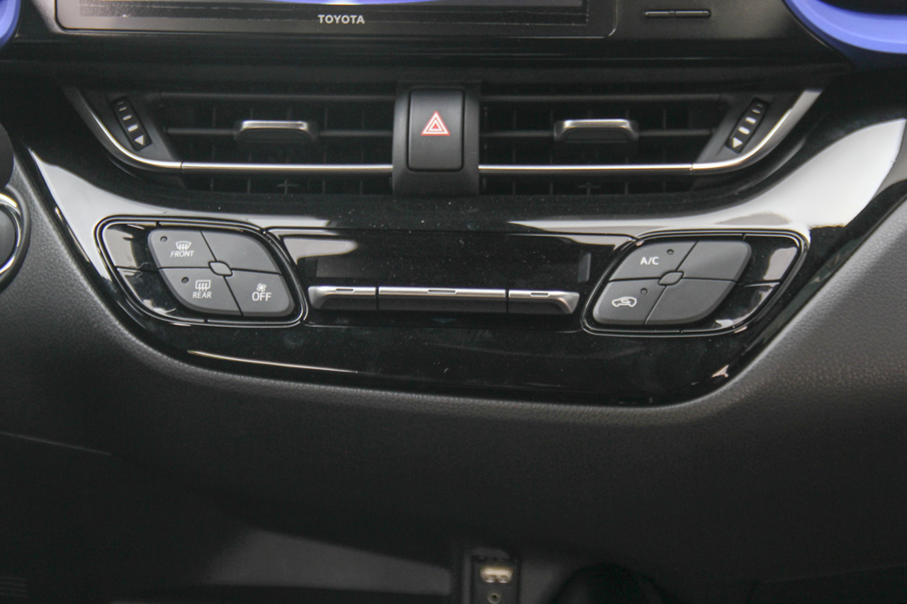 2018款奕泽IZOA 2.0L自动奕驰版