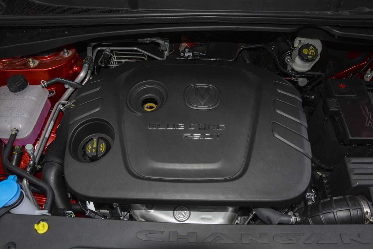 2017款长安CS55 1.5T自动炫色型