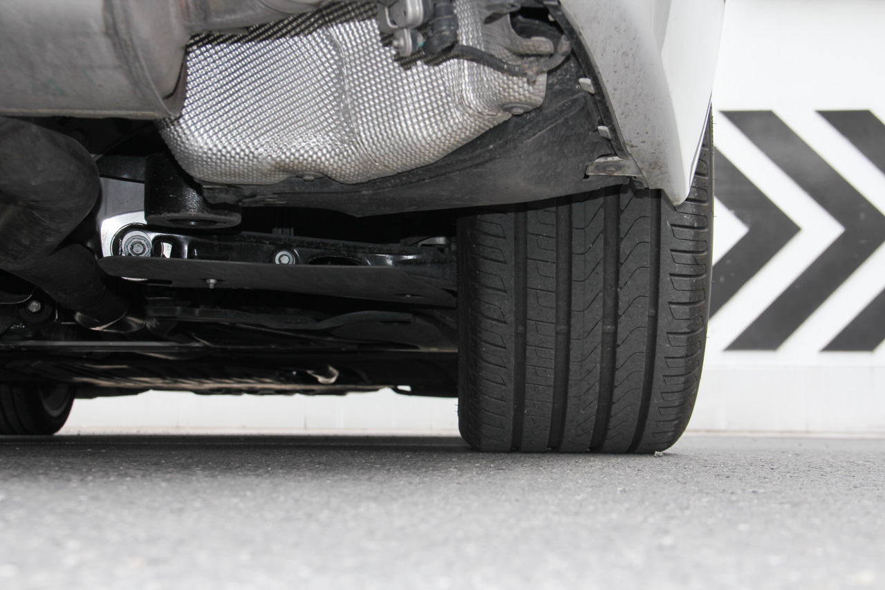 2018款宝马5系2.0T自动530Li领先型 M运动套装