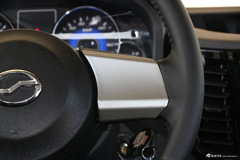 2018款中兴威虎 2.5T柴油国V两驱豪华型中双XD25T5