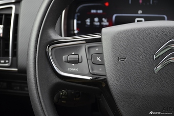 2017款雪铁龙C6 1.8T自动尊贵型