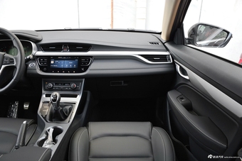 2018款吉利远景S1 1.5L手动锋享型