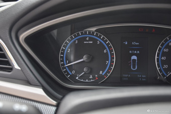 2017款海马M6 1.5T手动豪华型