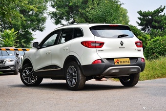 2017款科雷嘉2.0L自动四驱尊贵版