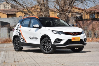 2018款东南DX3 1.5L手动户外版尊贵型