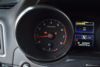 2016款傲虎 2.5L自动经典版