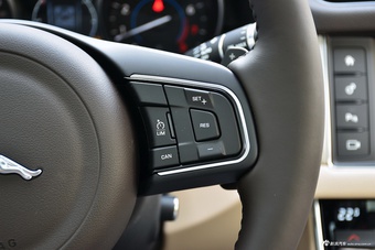 2017款捷豹XFL 2.0T自动200PS豪华版