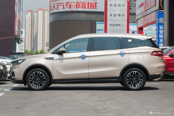  2018款君马S70 1.5T自动豪华型5座