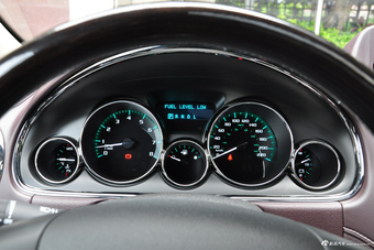 2014款昂科雷3.6L自动精英舒适型两驱