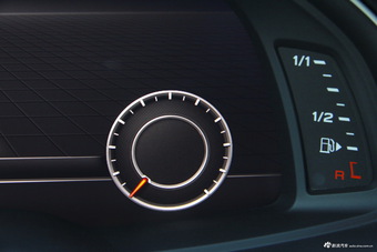 2016款奥迪Q7 2.0T自动40TFSI S-Line运动型