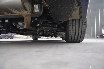 2017款宝马3系2.0T自动M运动型320Li