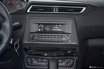 2016款标致308 1.6L自动时尚版