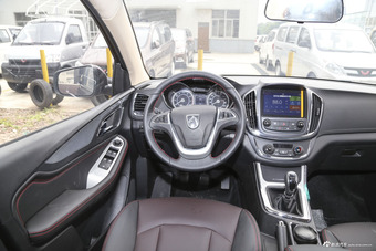 2016款 宝骏560 1.5T手动豪华型