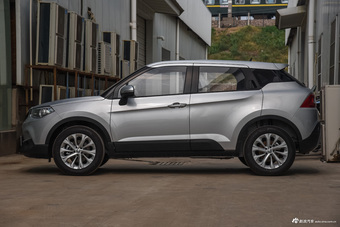 2016款中华V3 1.5L自动智能型 科技银