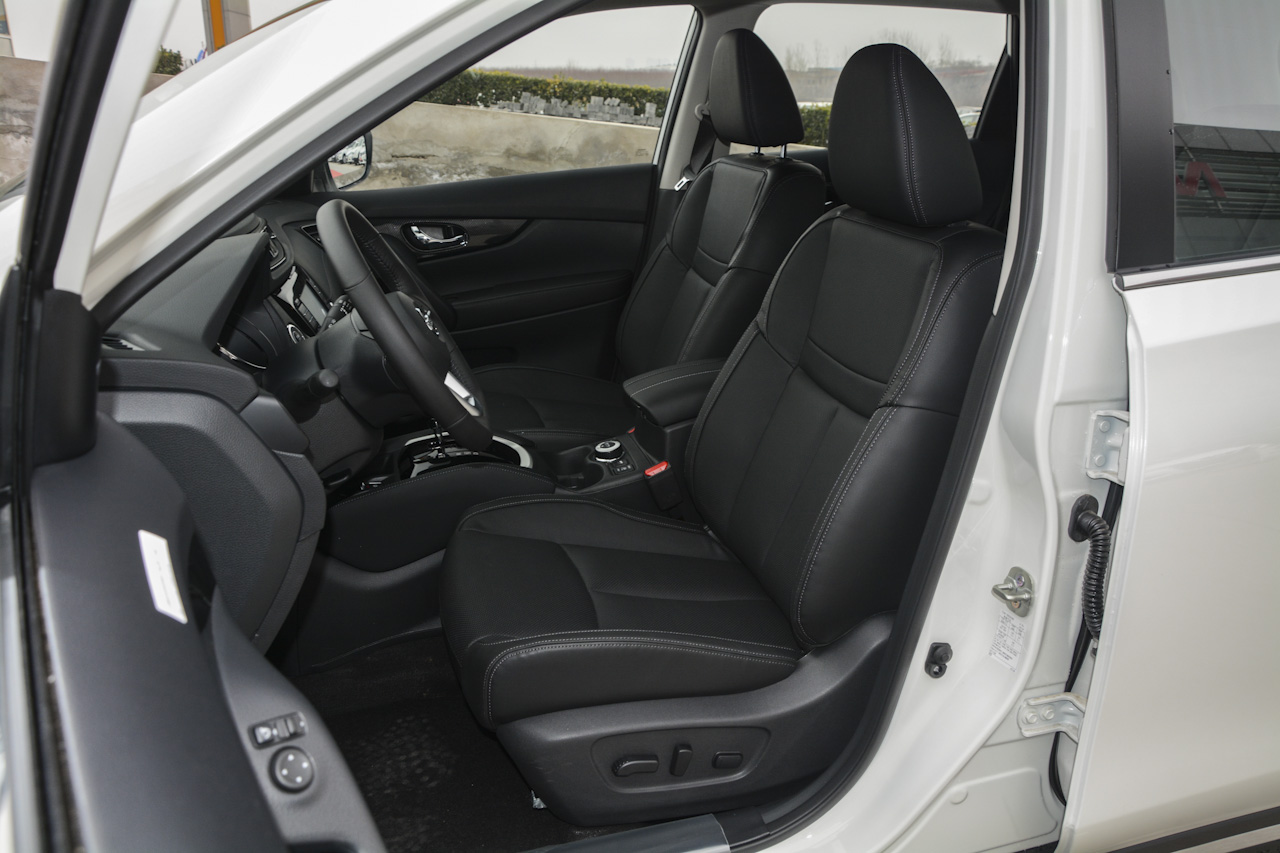 2017款奇骏2.5L自动CVT豪华版 4WD