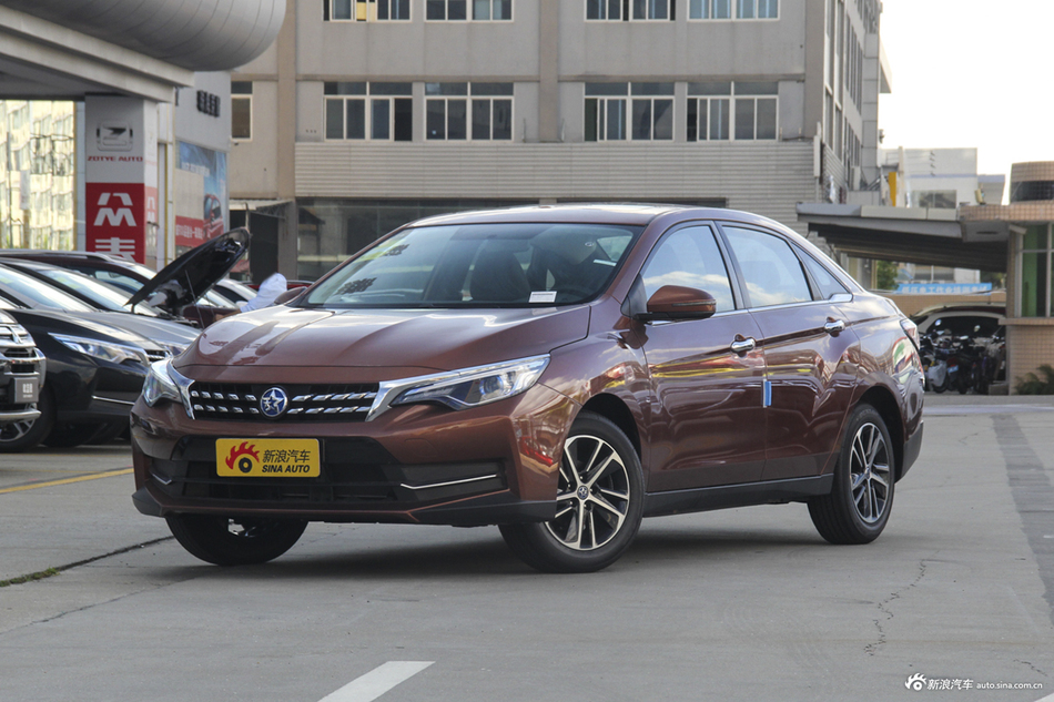 2018款启辰D60 1.6L自动智联精英版