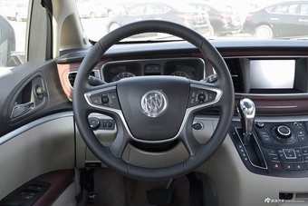 2017款GL8 2.5L自动豪华型