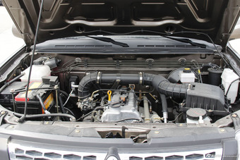 2016款神骐F30 1.5L手动舒适版长轴