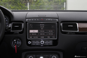 2017款途锐3.0T自动行政版 