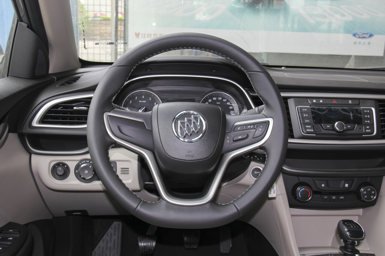 2018款英朗1.0T手动精英型15T