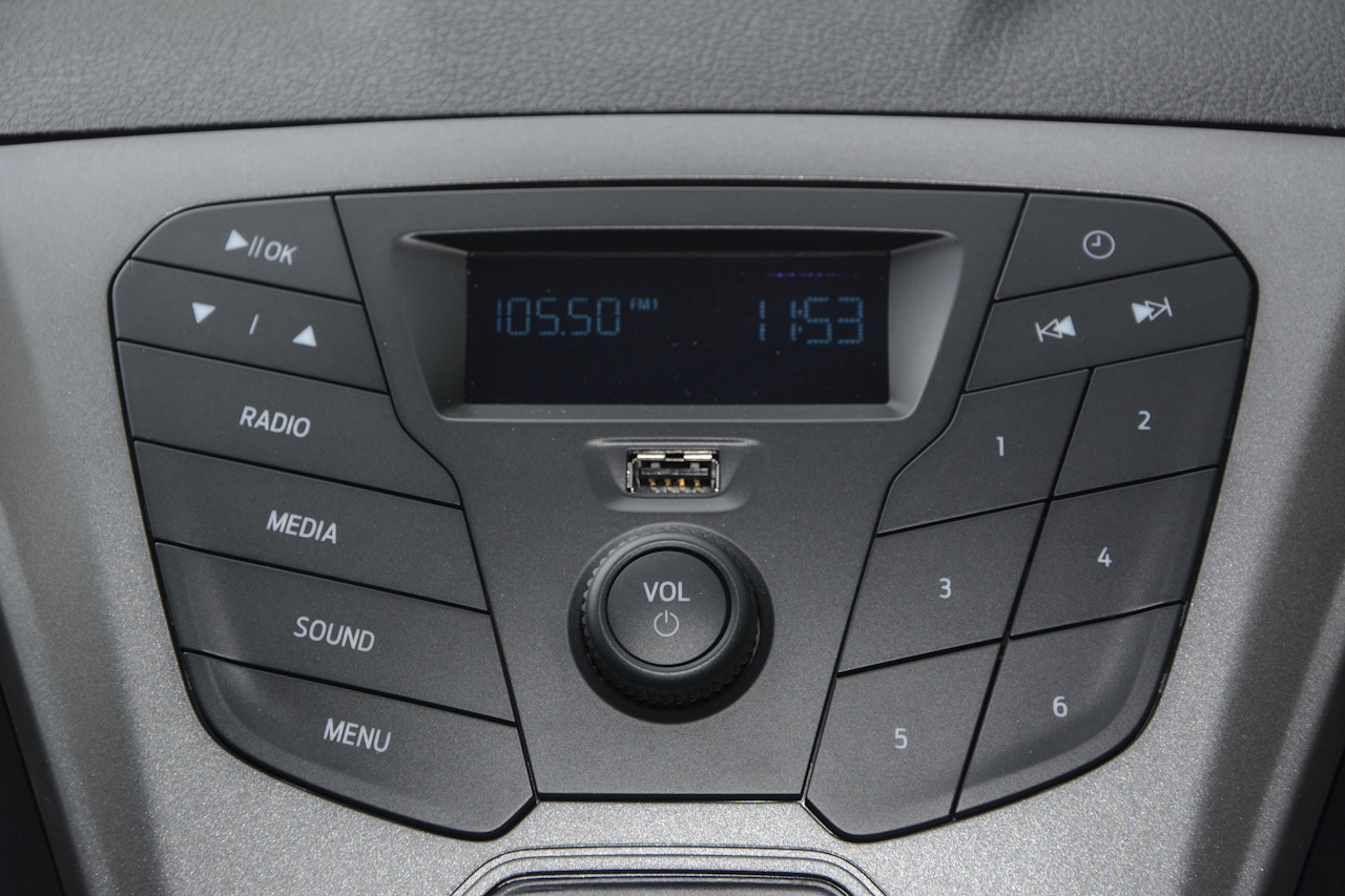 2017款新全顺2.0T中轴中顶柴油Diesel 5/6座Kombi国5