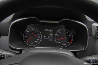 2017款名爵ZS 1.5L手动尊享互联网版