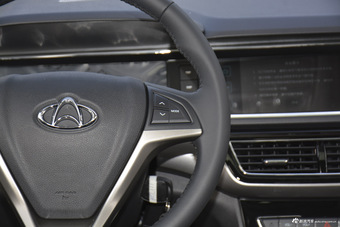 2016款长安欧尚1.5L手动豪华型