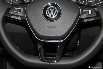 2017款帕萨特1.8T自动御尊版330TSI DSG