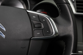 2015款雪铁龙C4L 1.8L自动尊贵版