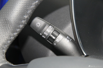 2016款驭胜S330 1.5T自动两驱旗舰版