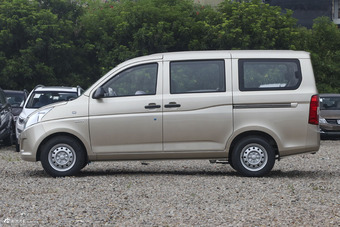 2012款五菱荣光1.5L加长标准型