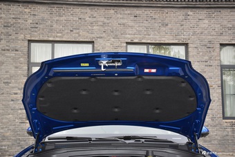 2016款众泰SR9 2.0T手动极致之梦版