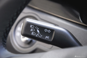 2016款迈腾1.8T自动TSI智享豪华型 幻影黑