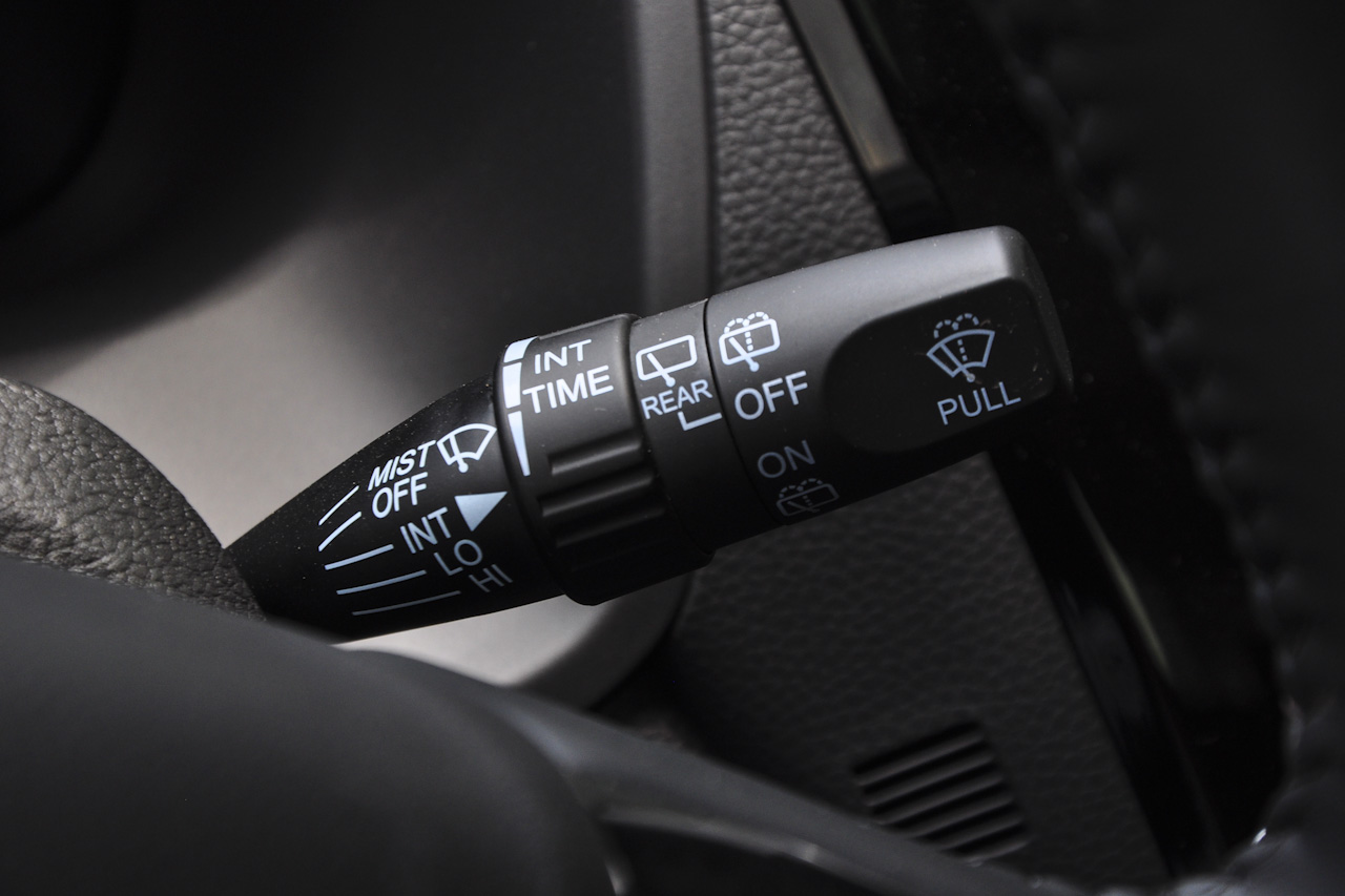 2015款比亚迪唐2.0T自动四驱旗舰型