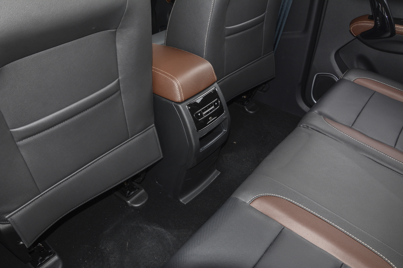 2017款斯威X7 1.5T自动智享型 