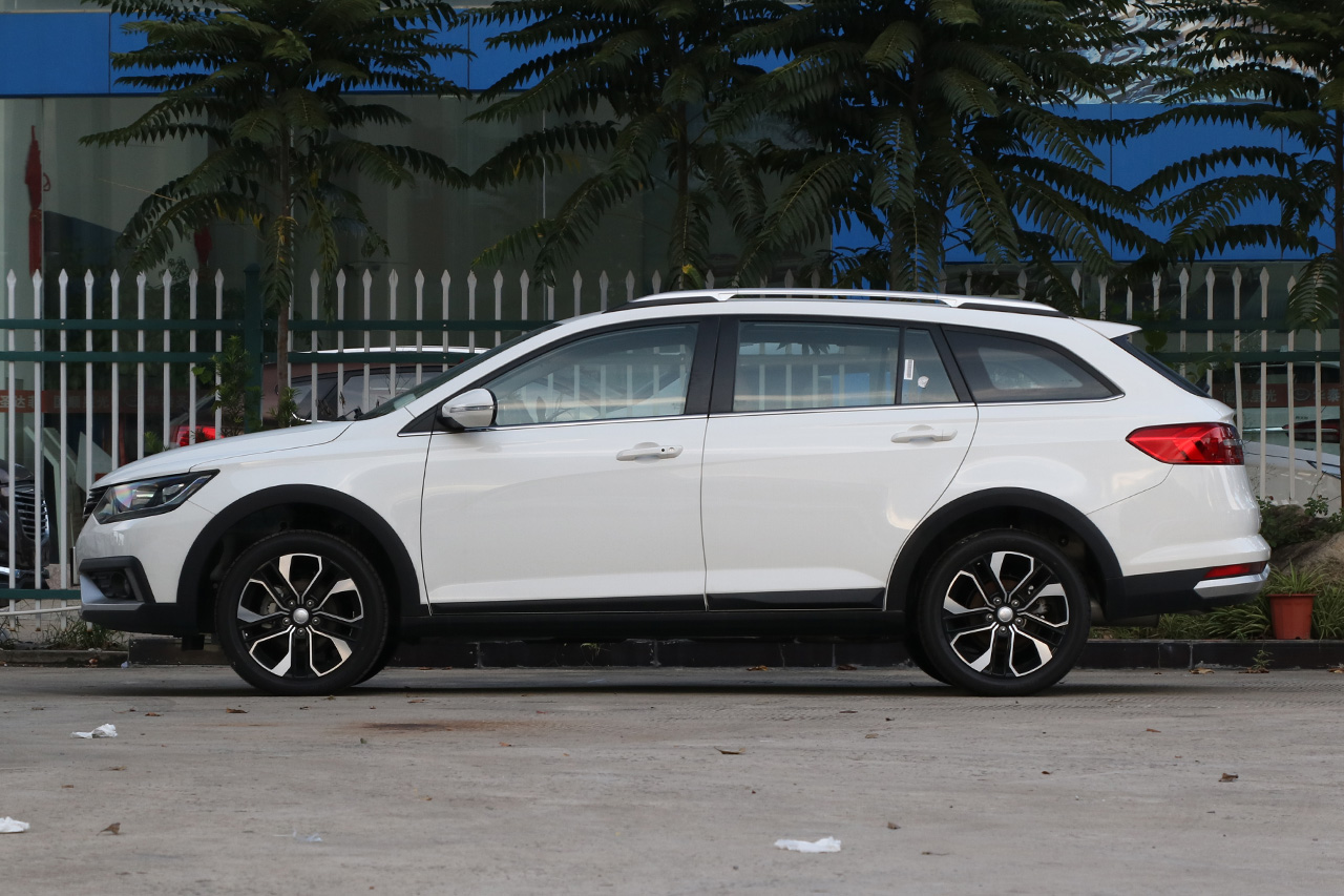 2018款骏派CX65 1.5L手动智联豪华型