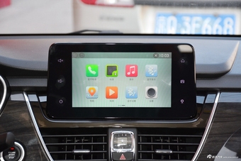 2017款宝骏560 1.5T DCT旗舰型7座