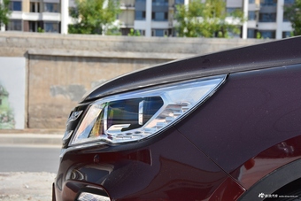 2017款宝骏560 1.5T DCT旗舰型7座