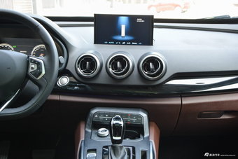 2018款WEY P8 尊贵型