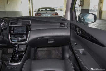 2016款新骐达 1.6L自动智尊版