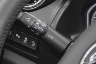 2018款东南DX3 1.5T自动旗舰型