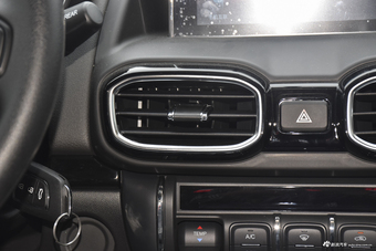 2017款风神AX4 1.6L自动潮尚型