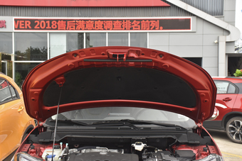 2017款风神AX4 1.6L自动潮尚型