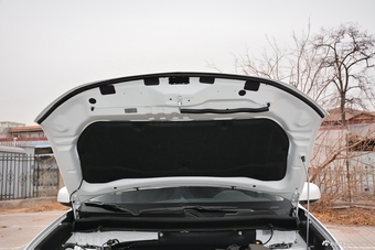 2018款欧蓝德2.0L自动两驱风尚版5座