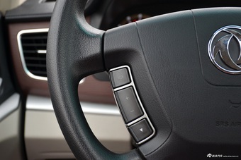 2017款东风风行菱智M5 1.6L手动豪华型