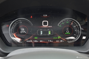 2018款比亚迪秦EV450 智联尊尚型