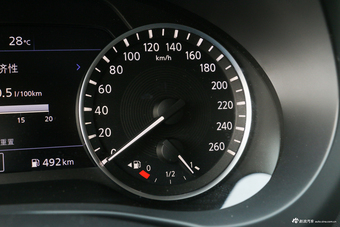 2018款英菲尼迪QX50 2.0T自动两驱时尚版