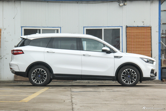 2018款君马S70 1.5T自动豪华运动型5座